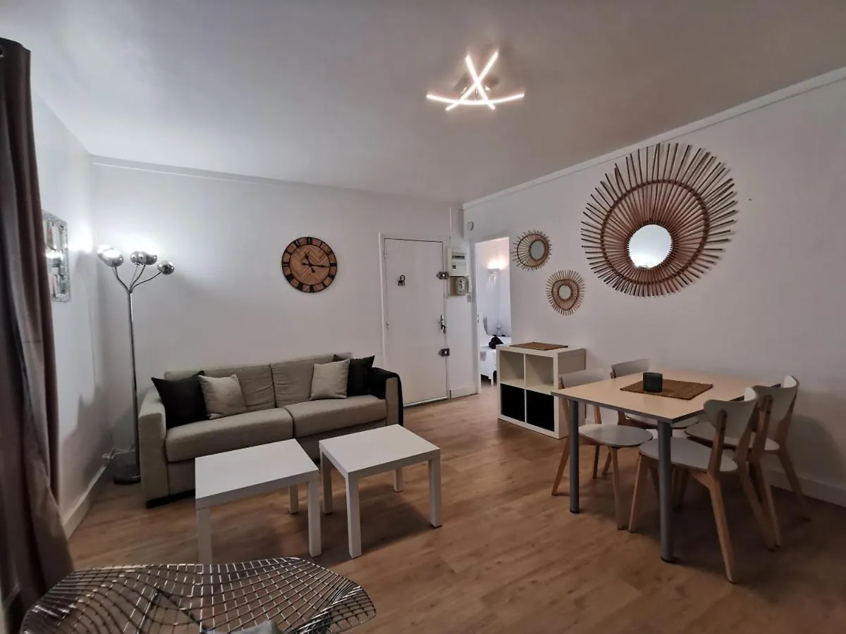 Apartment Bourse Appartement Une Chambre Separee Coeur De Ville Avignon